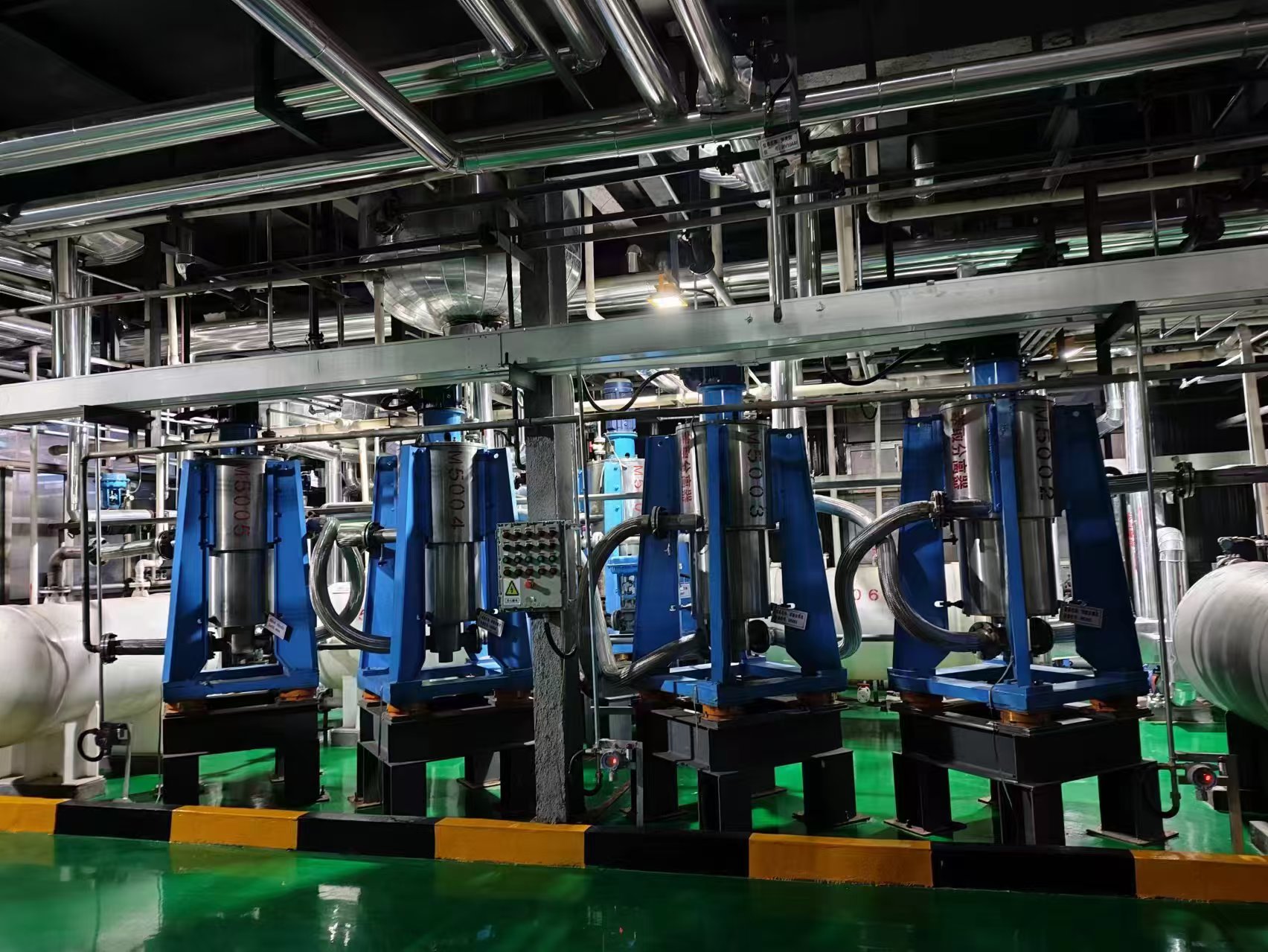 氯仿（三氯甲烷）采用離心萃取機從化工廢水中萃取DMF實驗