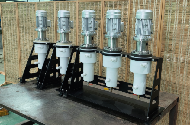多級氟材料離心萃取機.png