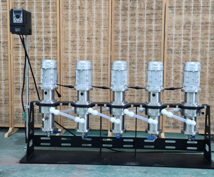 實驗離心萃取機2.png